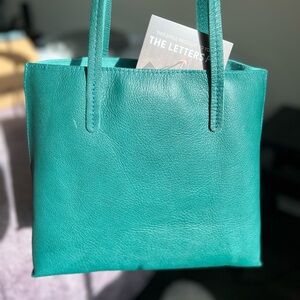 🌊Sea Glass Med August Tote - Portland Leather